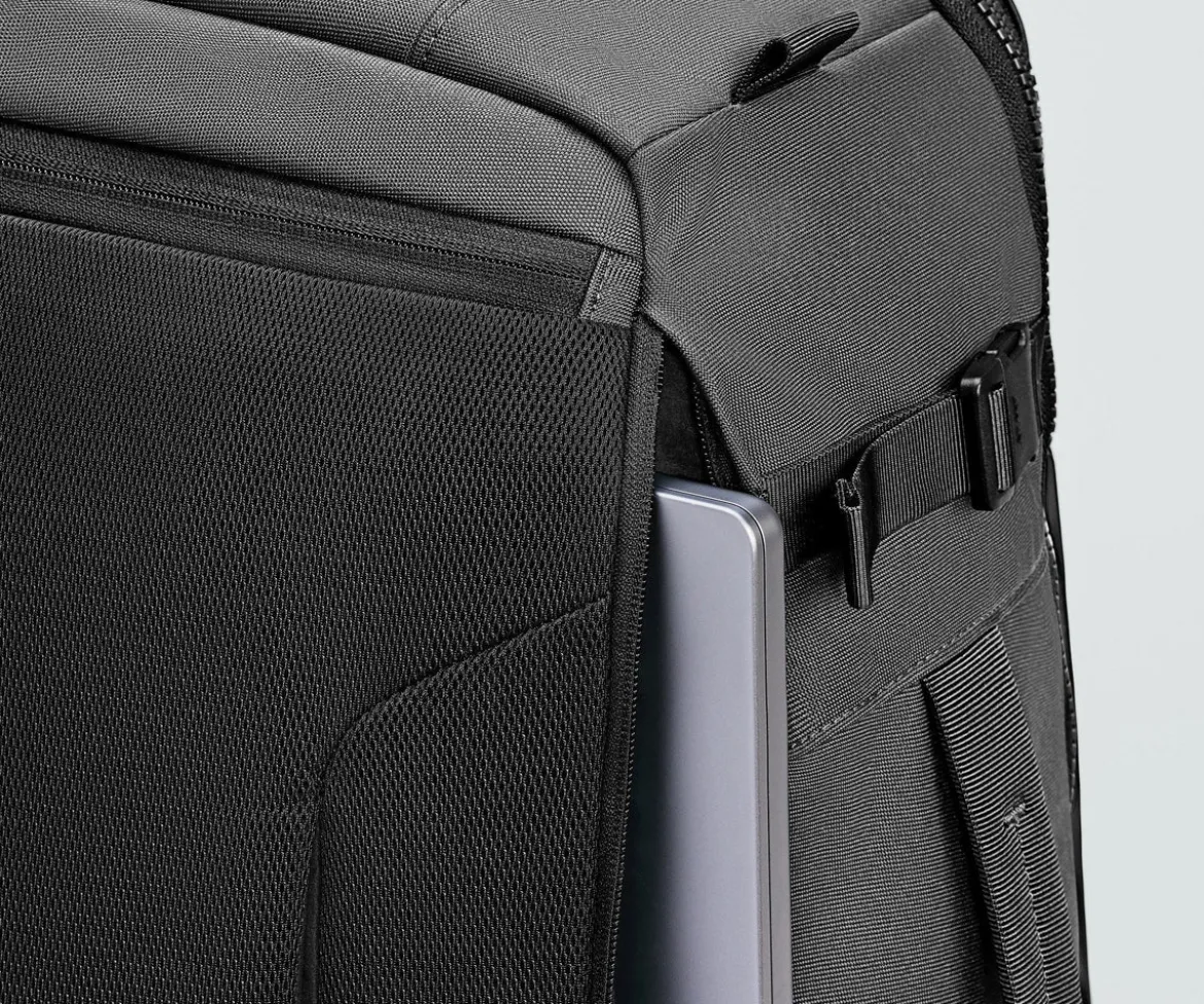 Active Convertible Backpack 45L in Jet Black