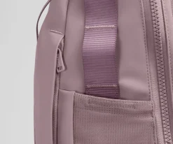 Active Daypack 20L in Meadow Mauve