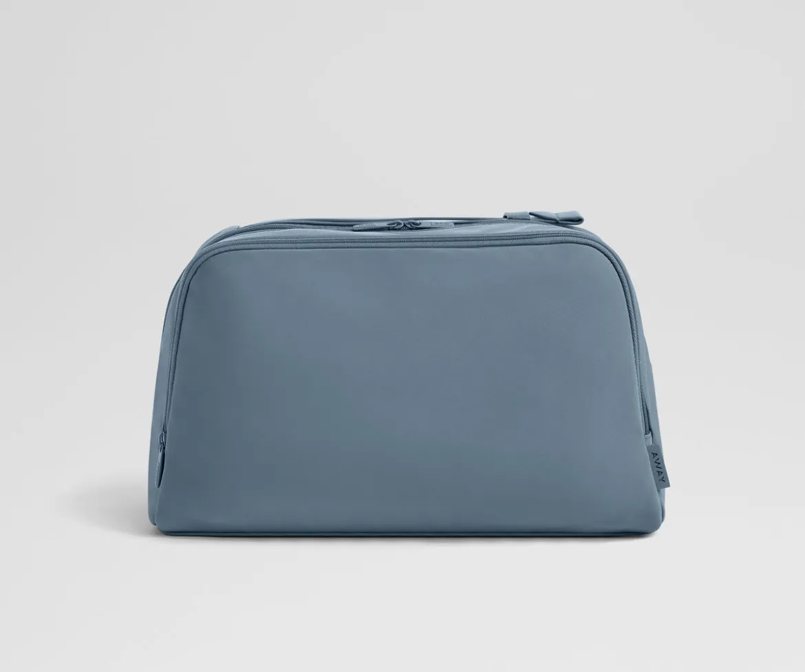 Extra Large Toiletry Bag in Coast Blue