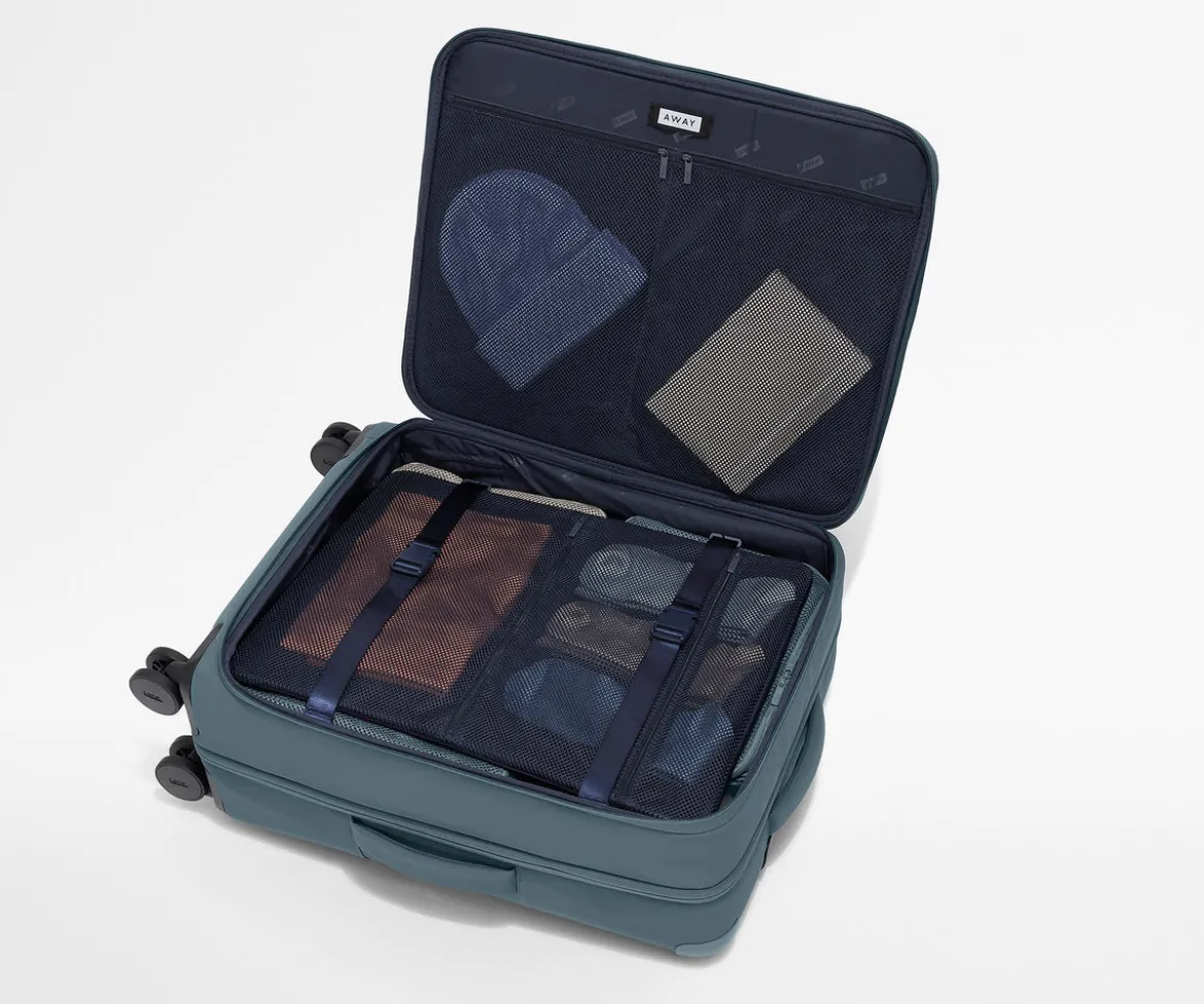 Softside Medium in Coast Blue