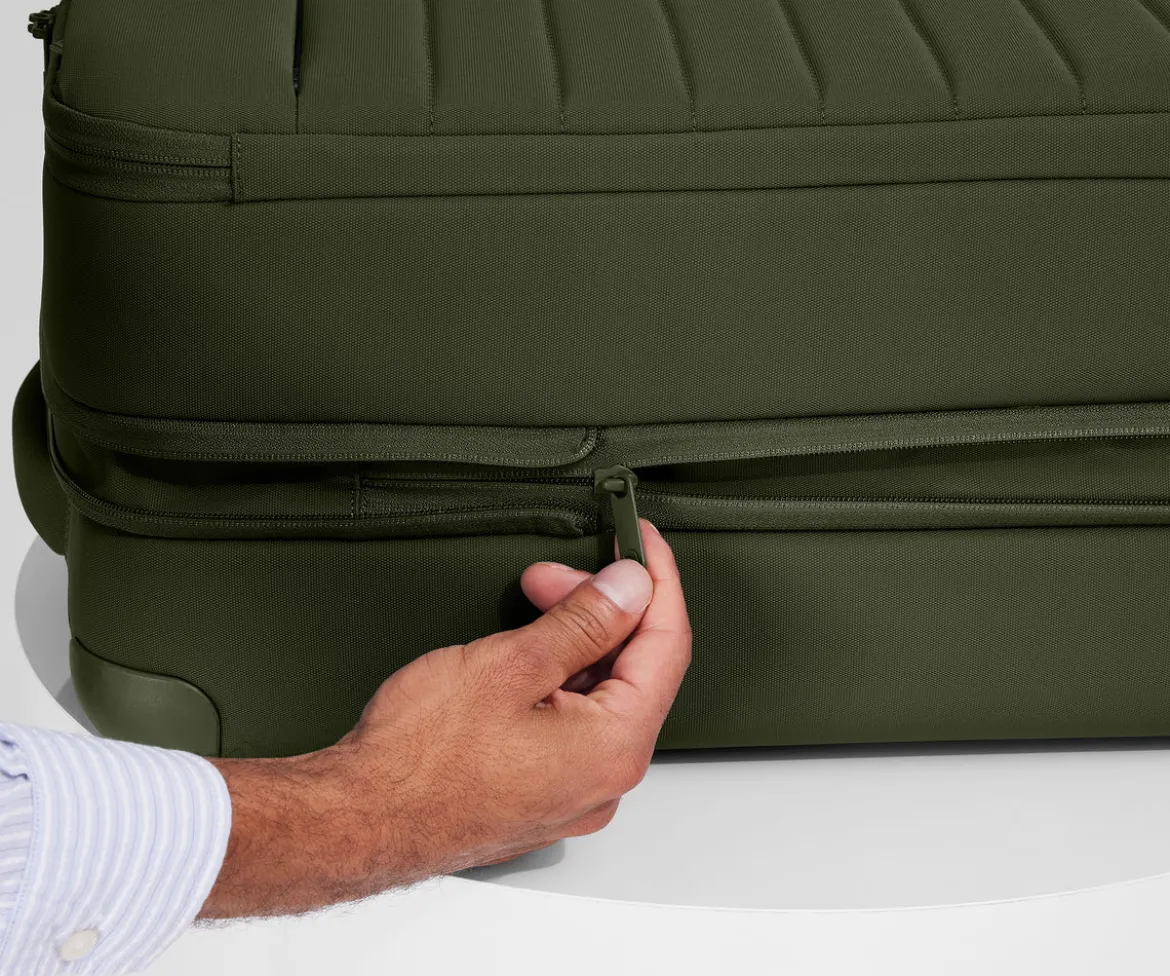 Softside Medium in Olive Green