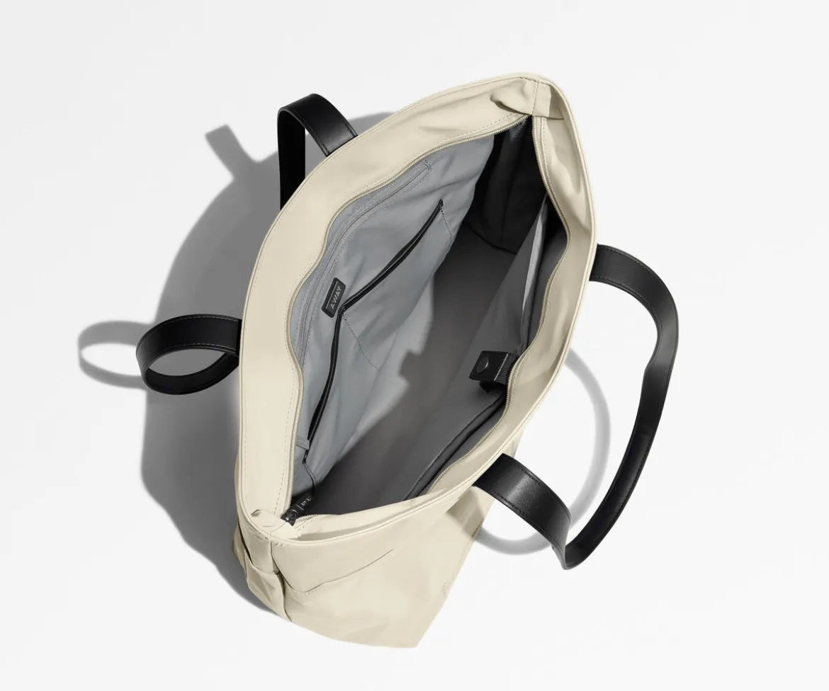 The Everywhere Tote in Salt White