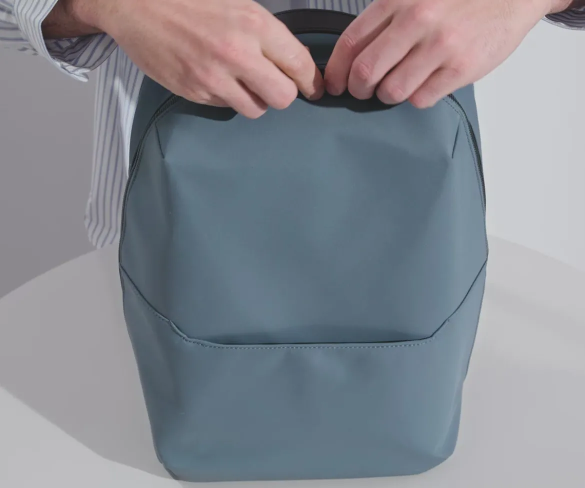 The Everywhere Zip Backpack in Clay Pink