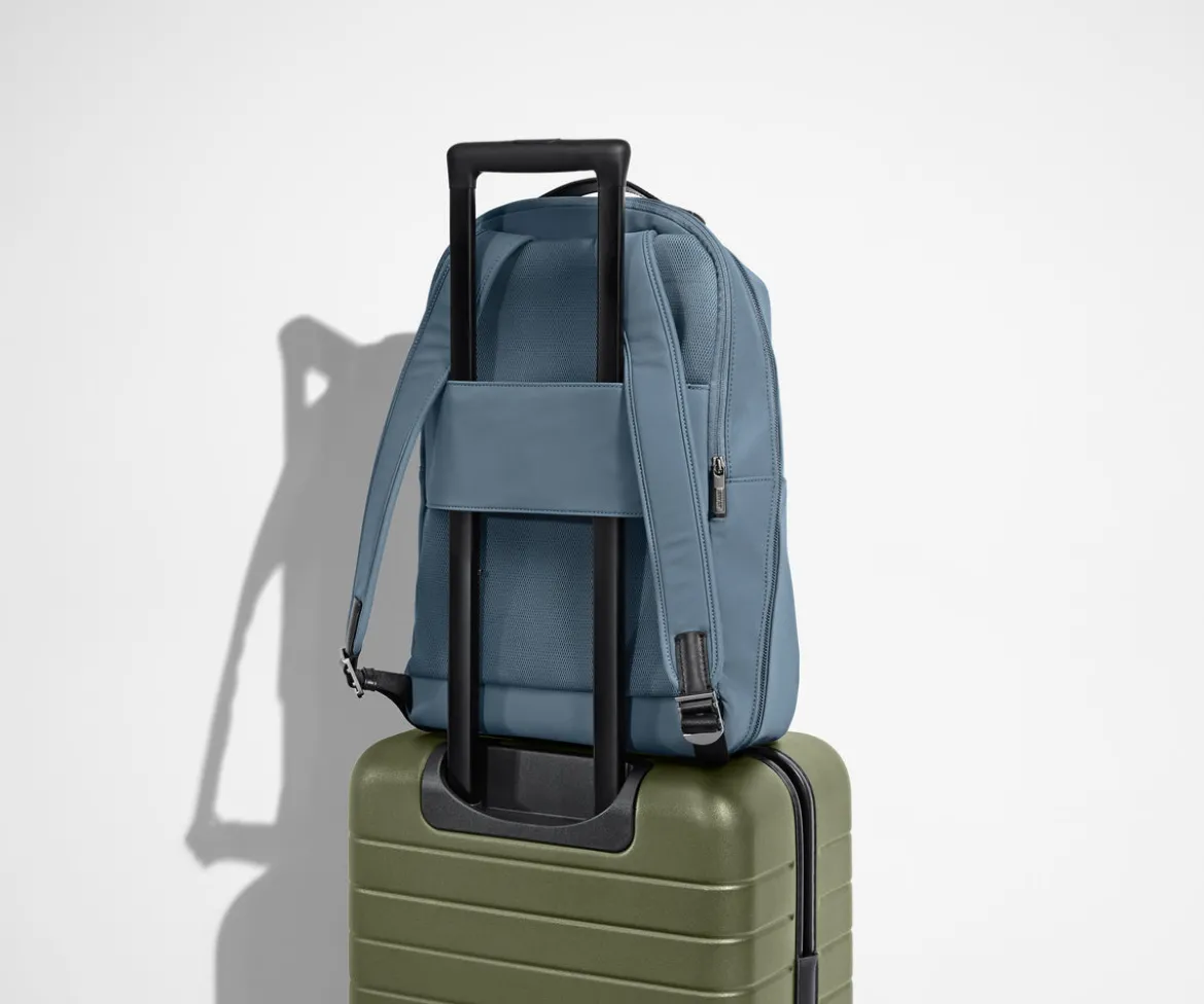 The Everywhere Zip Backpack in Coast Blue