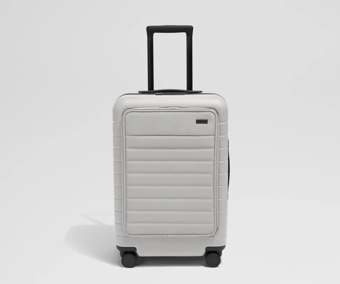 The Executive Bigger Carry-On in Cloud Gray