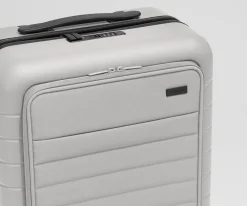 The Executive Carry-On in Cloud Gray
