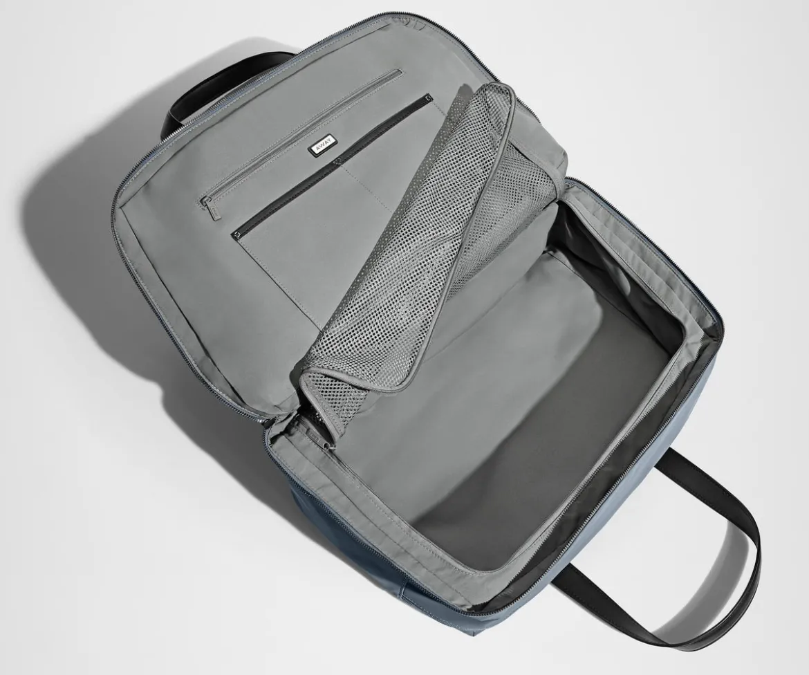 The Overnight Bag in Coast Blue