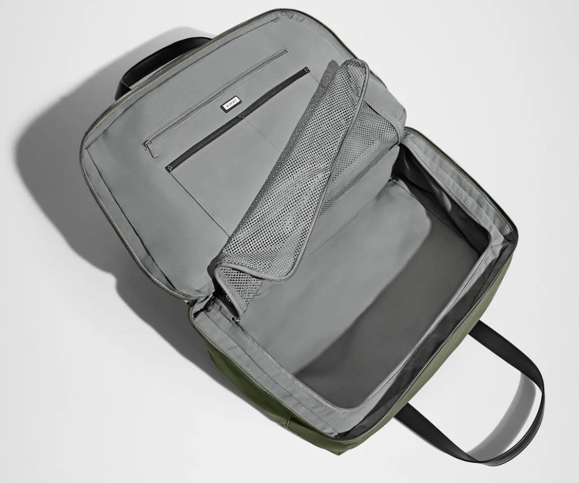 The Overnight Bag in Olive Green