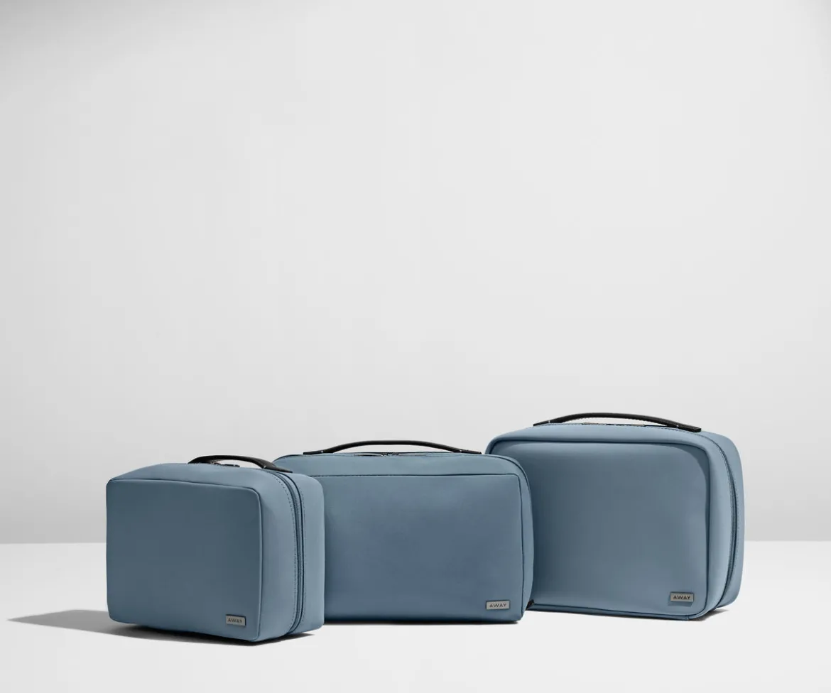 The Small Toiletry Bag in Clay Pink